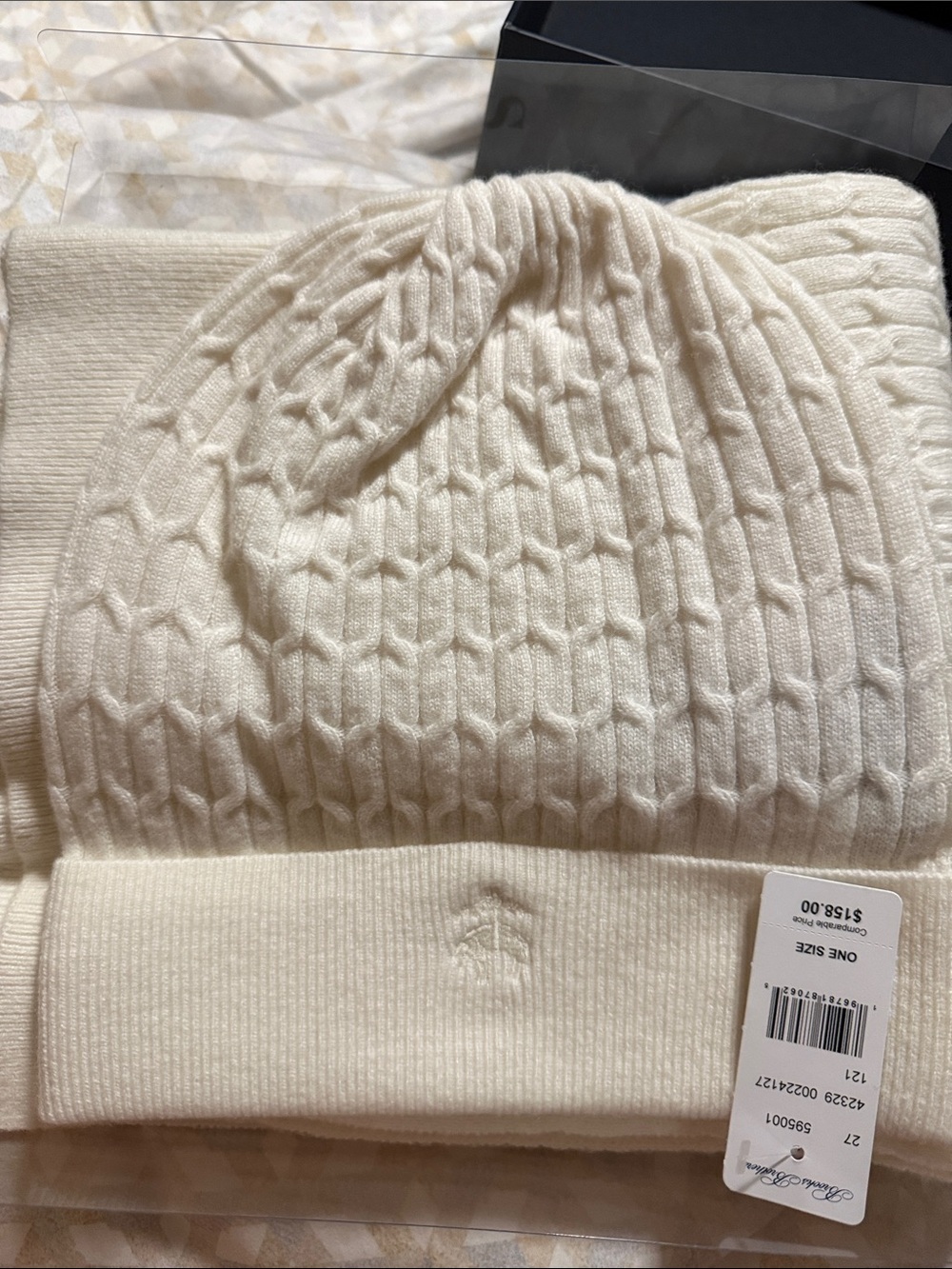 Brooks Brothers Luxurious Ivory Cable-Knit Beanie and Scarf Gift 🎁 Set